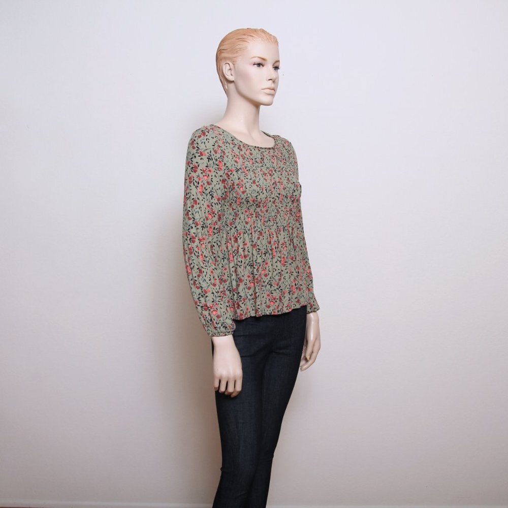 Urban Romantics Smocked Floral‎ Long Sleeve Blouse
